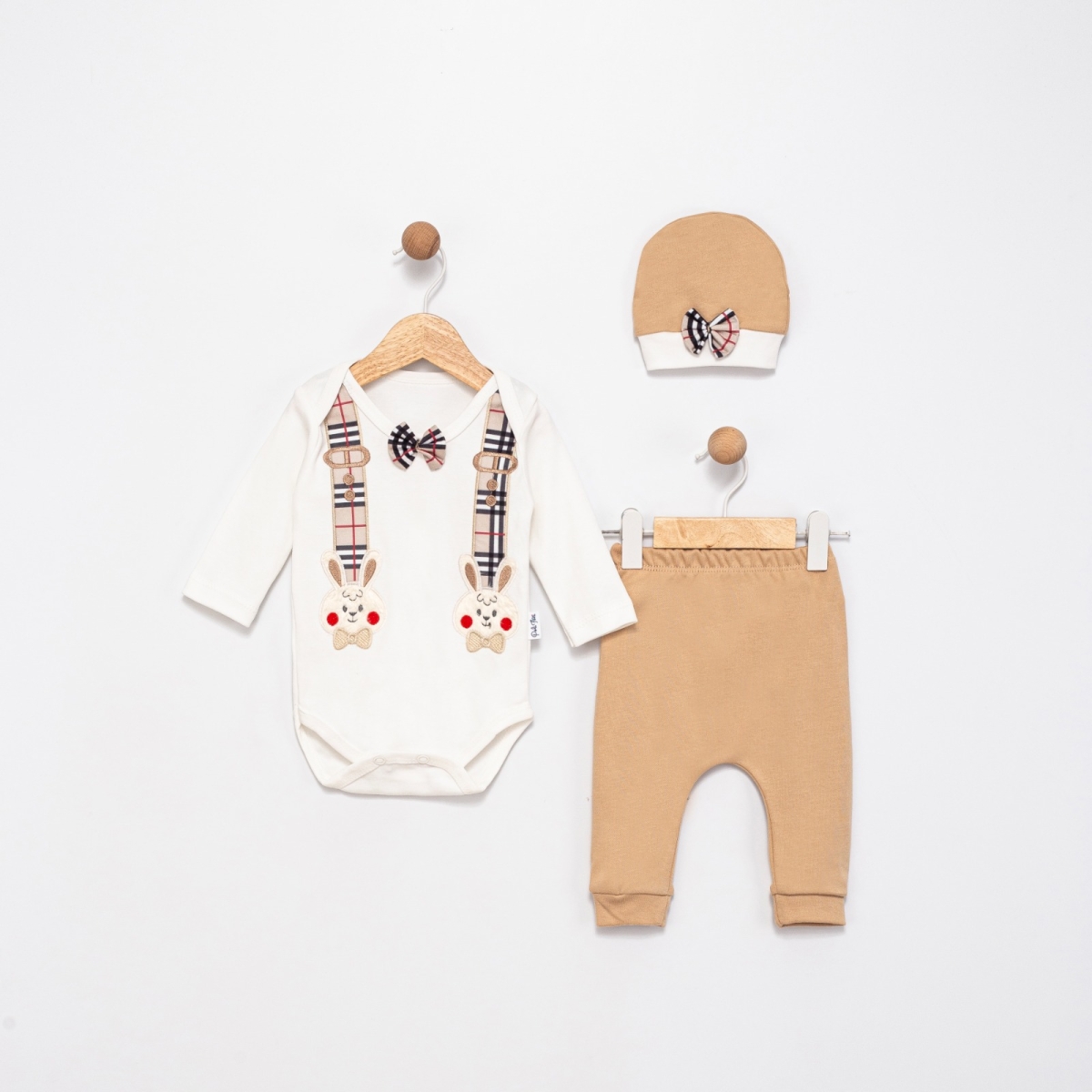 ASKILI TAVŞAN NAKIŞLI 3 PARÇA BADİLİ BEBE TAKIM 1740