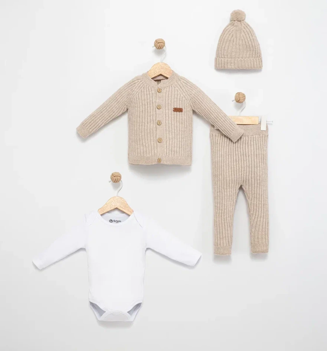 BADİLİ 4 LÜ TRİKO BEBE TAKIM 4131