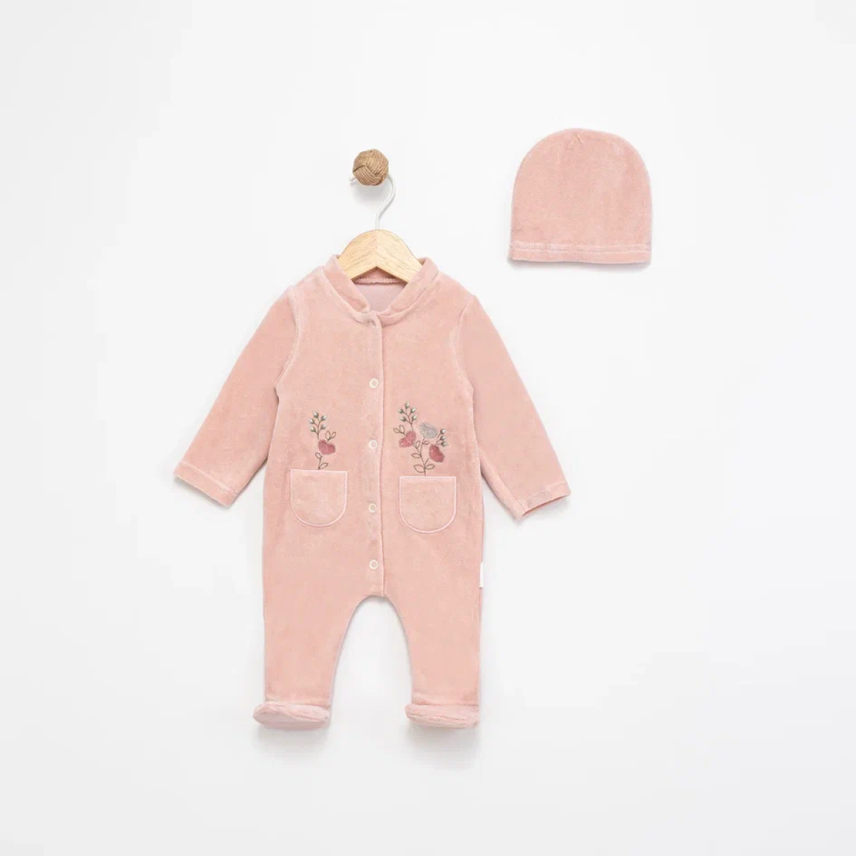 CEP VE ÇİÇEK NAKIŞLI KADİFE BEBE TULUM 1255