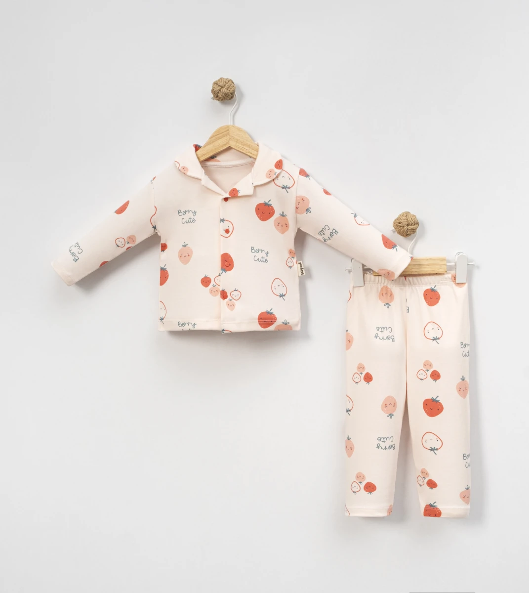 ÇİLEK BASKILI LÜKS BEBE PİJAMA TAKIM 2434