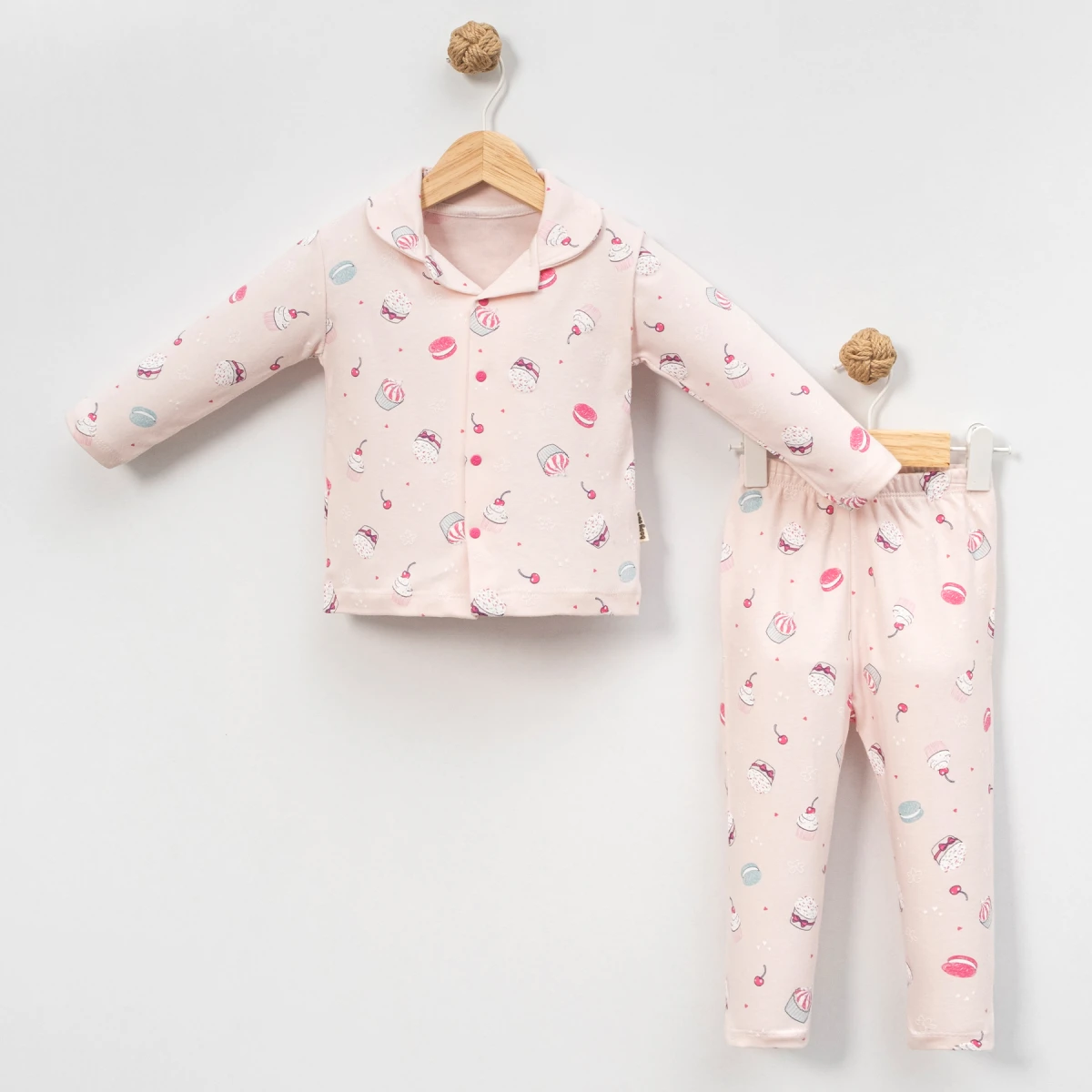 CUPCAKE BASKILI LÜKS BEBE PİJAMA TAKIM 2436