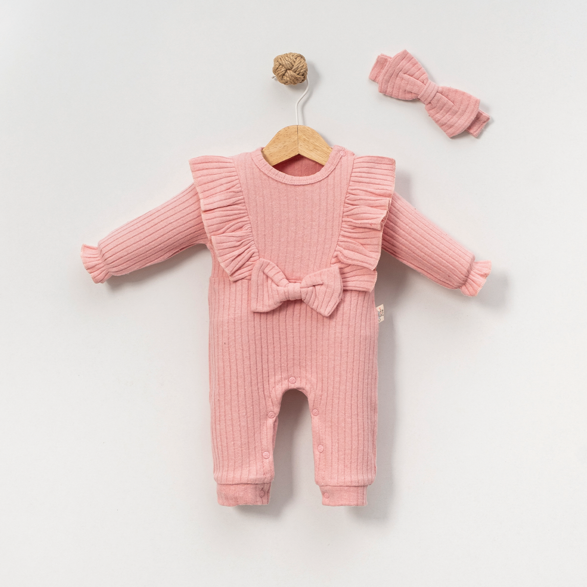 FİYONK DETAYLI SAÇ BANTLI KIZ BEBE TULUM 8015