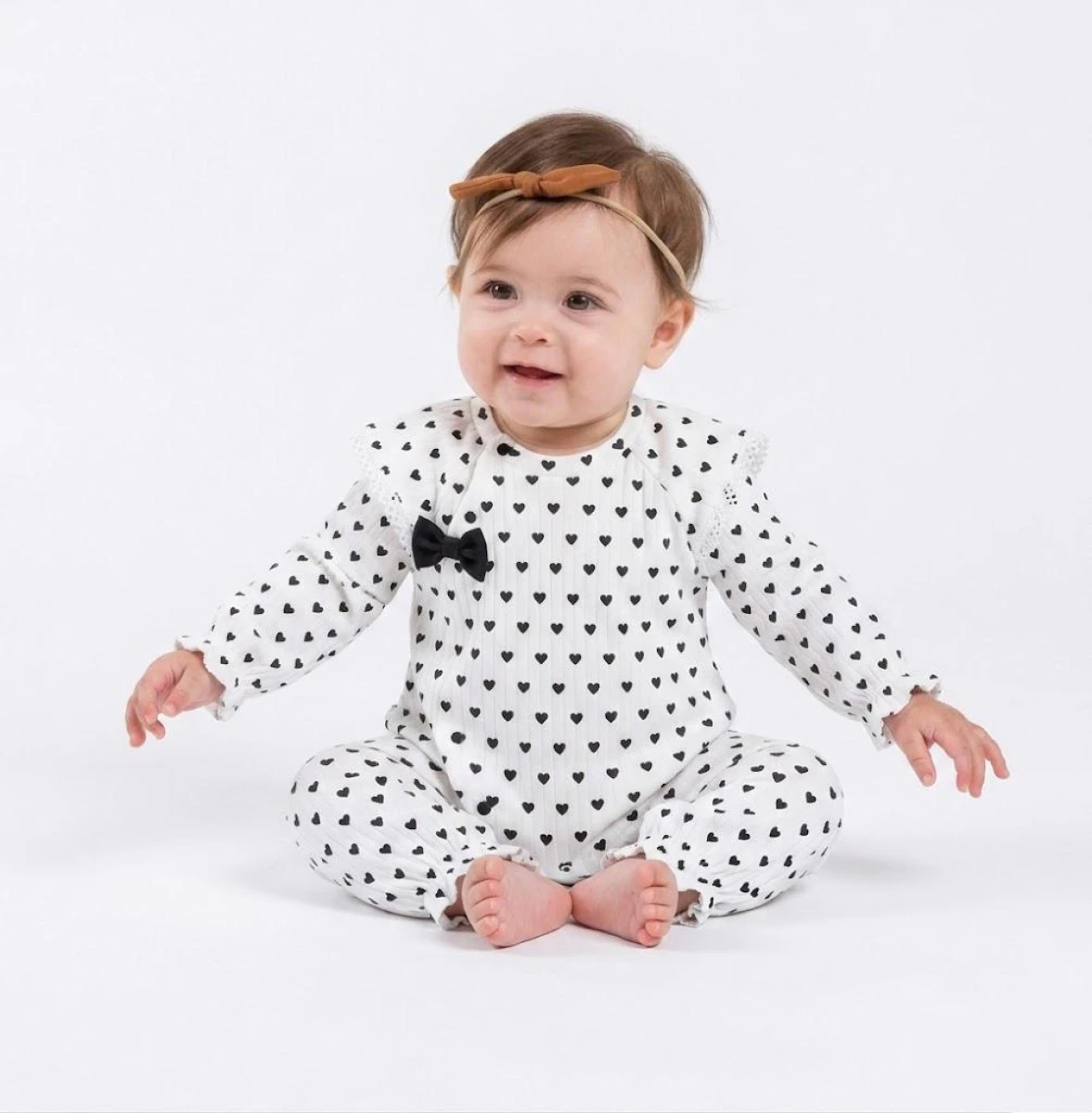 KALP BASKILI FİYONK AKSESUARLI KIZ BEBE TULUM 0296