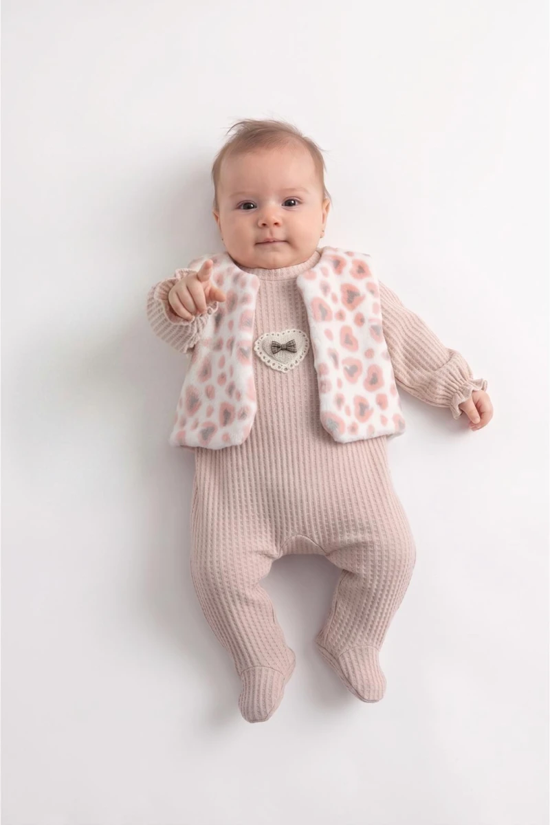  KALPLİ KUZU YELEKLİ KIZ BEBE TULUM 5026