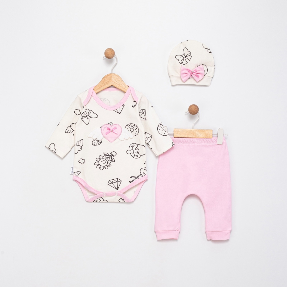 KANATLI KALPLİ NAKIŞLI 3 PARÇA BADİLİ BEBE TAKIM 1755