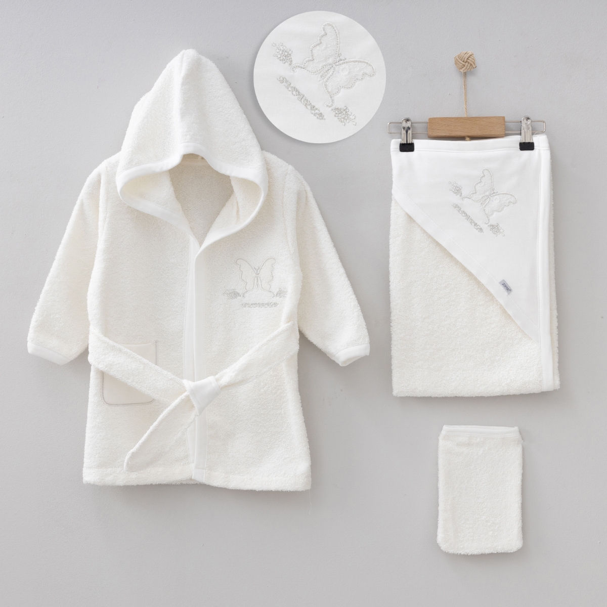 KELEBEK NAKIŞLI BEBE BORNOZ SET 202