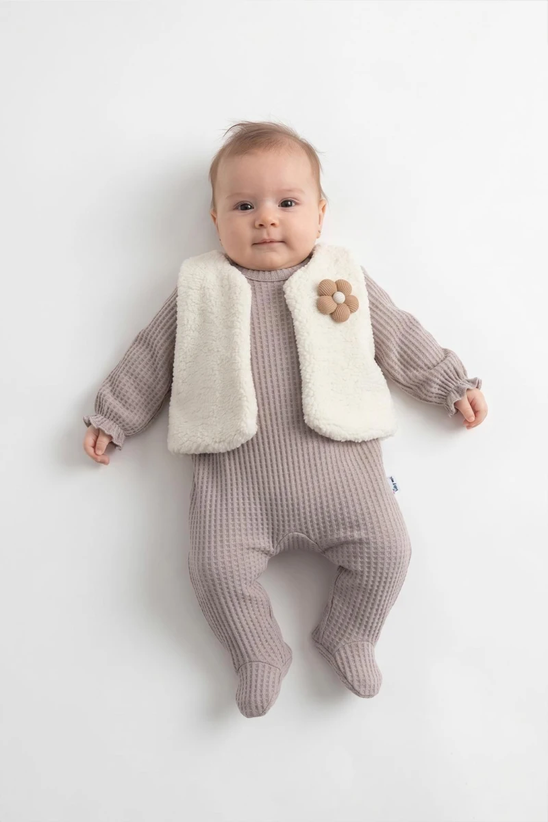 KUZU YELEKLİ KIZ BEBE TULUM 5025