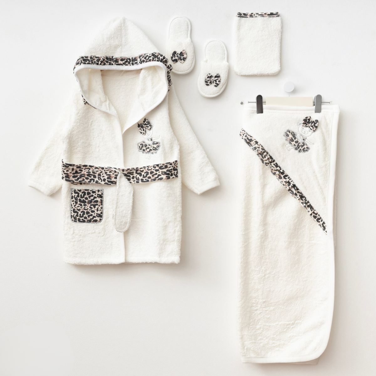 LEOPAR BASKILI BEBE BORNOZ SET 212