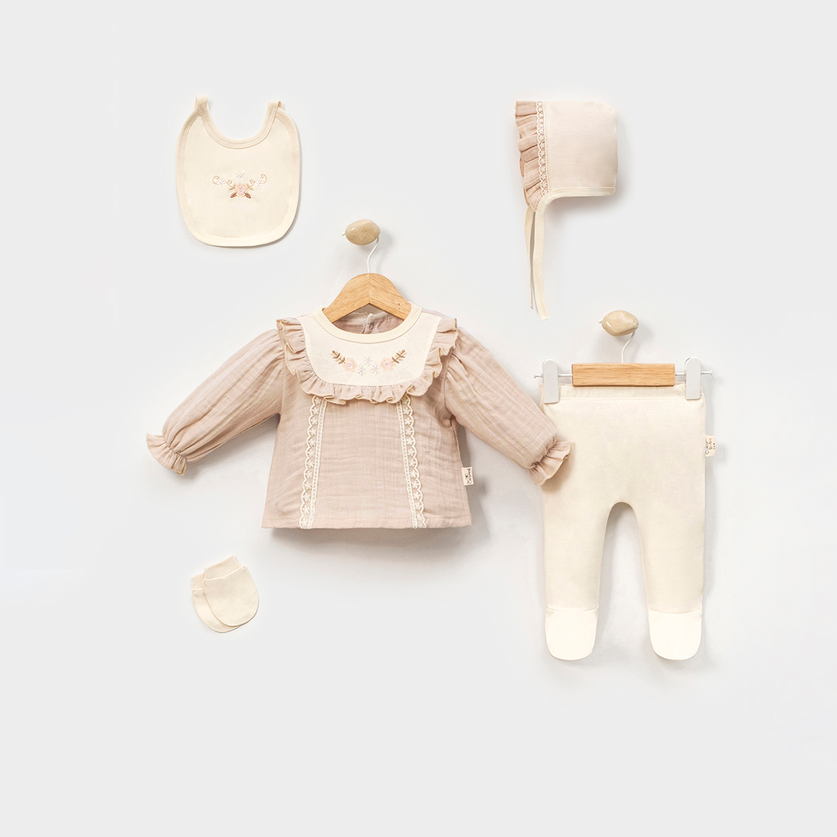 MUSLİN ÇİÇEK NAKIŞLI 5 Lİ BEBE ZIBIN SET 2099