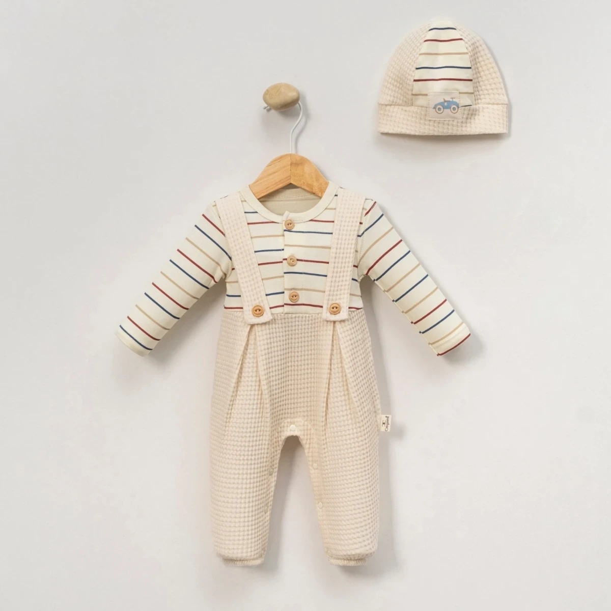 ŞAPKA AKSESUARLI ASKILI ERKEK BEBE TULUM 1140