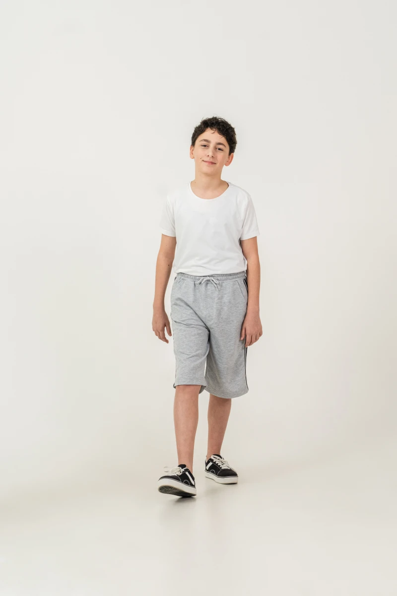 YANLARI ŞERİT DERTAYLI ERKEK ÇOCUK KAPRİ 82311