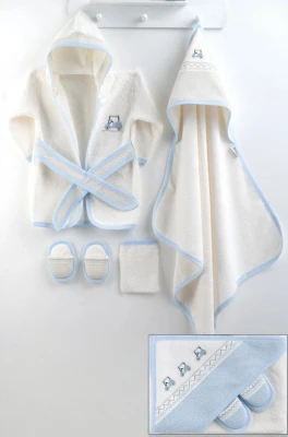 GOLF ARABASI NAKIŞLI ERKEK BEBE BORNOZ SET 8807