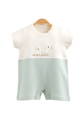 ÖRDEK NAKIŞLI ERKEK BEBE KISA TULUM 7007
